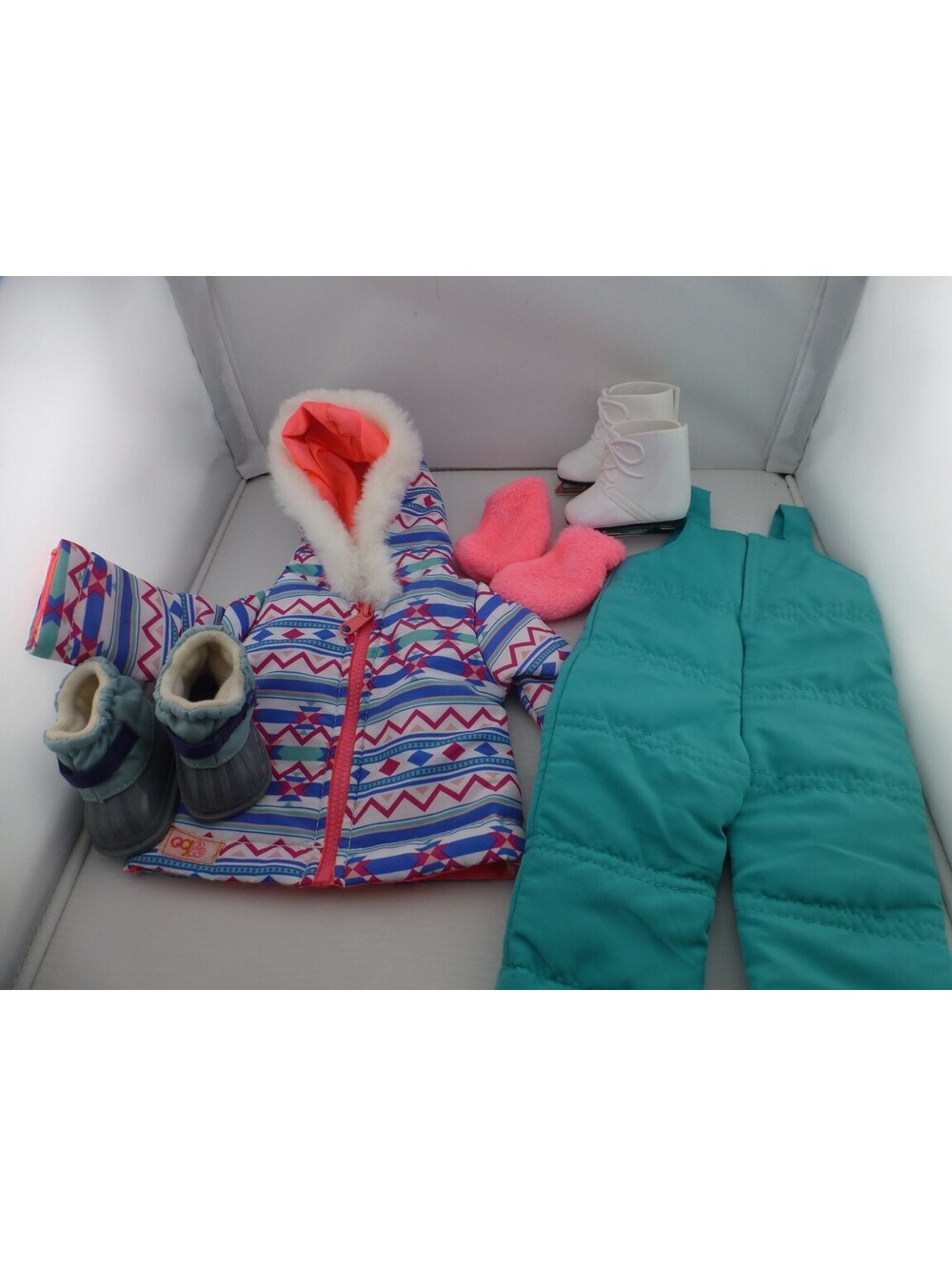 Our Generation OG Doll Winter Outfit Set Snow Jacket Pants Boots Skates C14